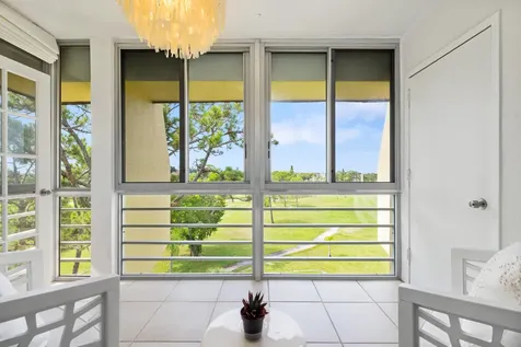 3654 Via Poinciana Lake Worth FL 33467
