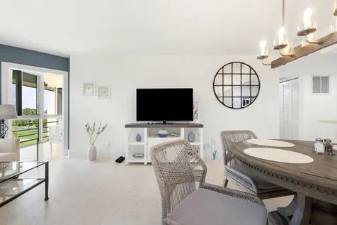 3654 Via Poinciana Lake Worth FL 33467