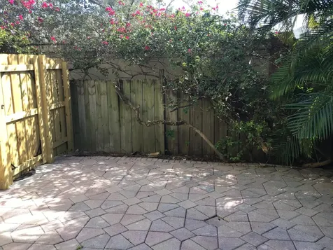 812 SE 8th Avenue Deerfield Beach FL 33441