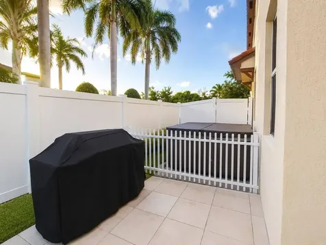 4822 NW 56th Court Tamarac FL 33319