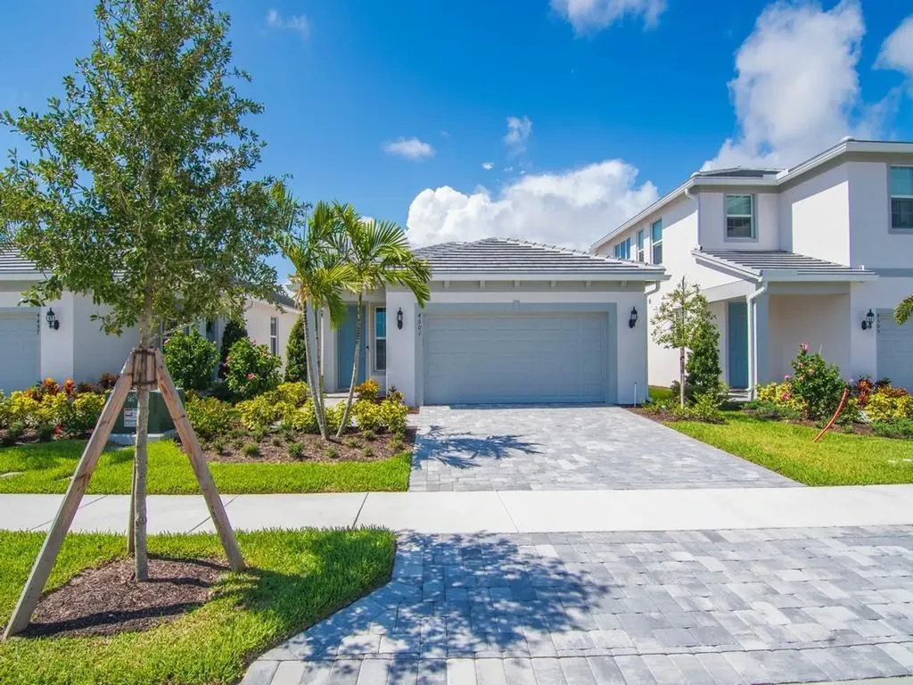 4501 Nautilus Circle Vero Beach FL 32967