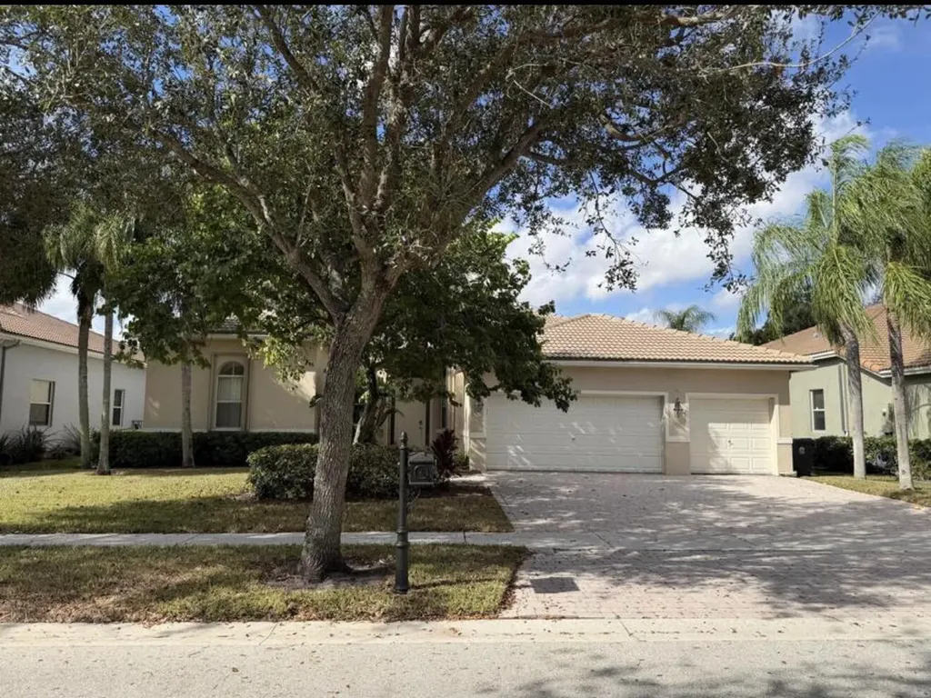 10440 Cypress Lakes Preserve Drive Lake Worth FL 33449