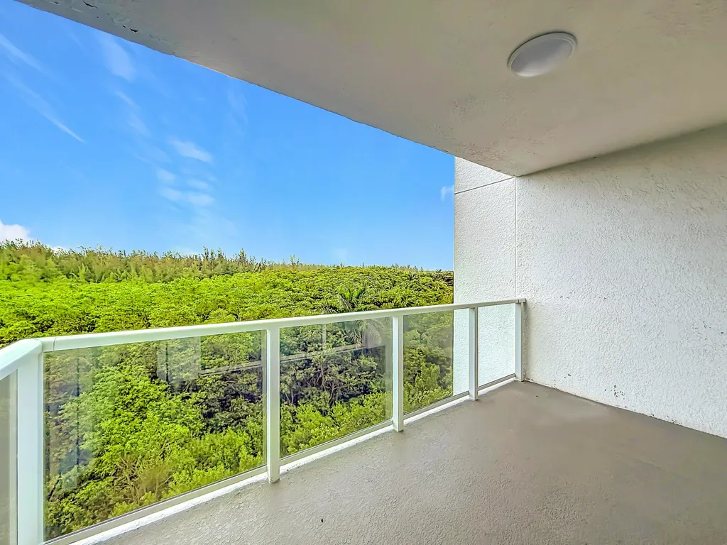 14951 Royal Oaks Lane North Miami FL 33181