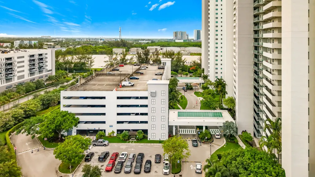 14951 Royal Oaks Lane North Miami FL 33181