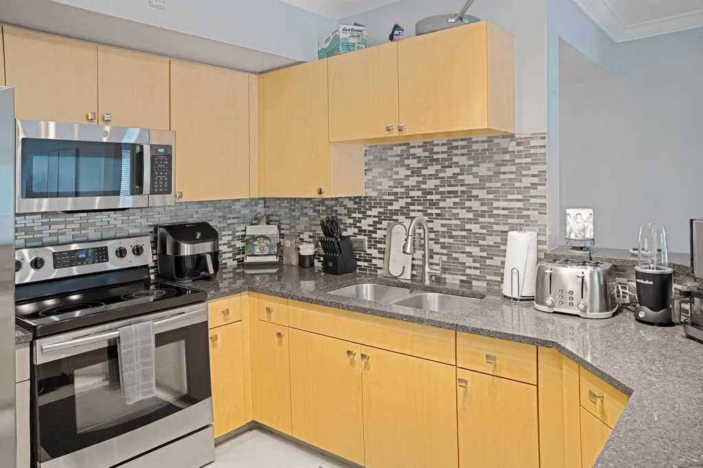 809 Villa Circle Boynton Beach FL 33435