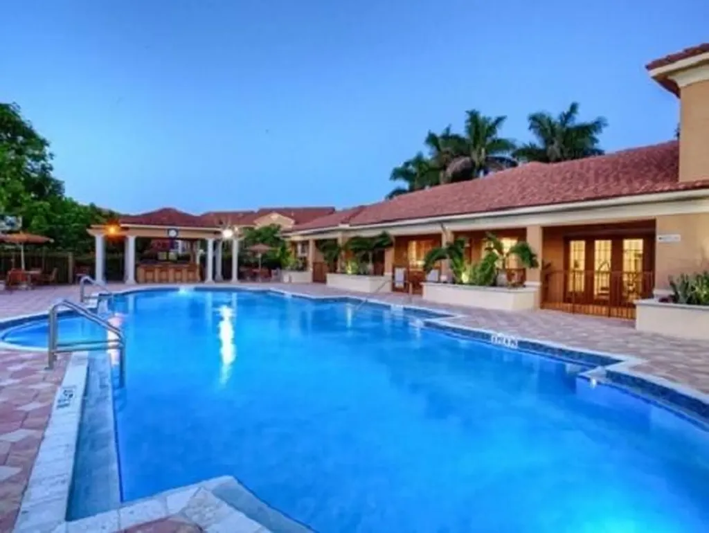 809 Villa Circle Boynton Beach FL 33435