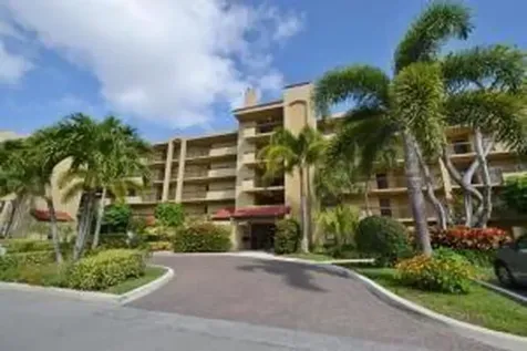 825 Egret Circle Delray Beach FL 33444