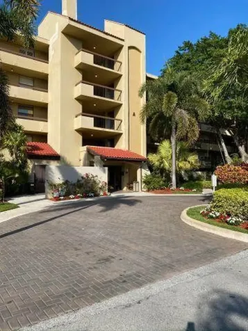 825 Egret Circle Delray Beach FL 33444