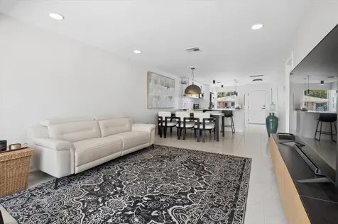 13725 Flora Place Delray Beach FL 33484