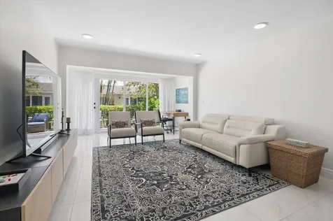 13725 Flora Place Delray Beach FL 33484