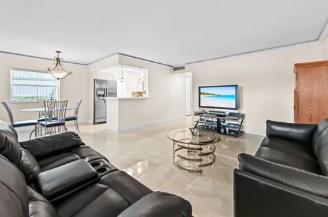 205 Flanders E Delray Beach FL 33484