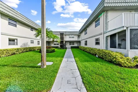 205 Flanders E Delray Beach FL 33484