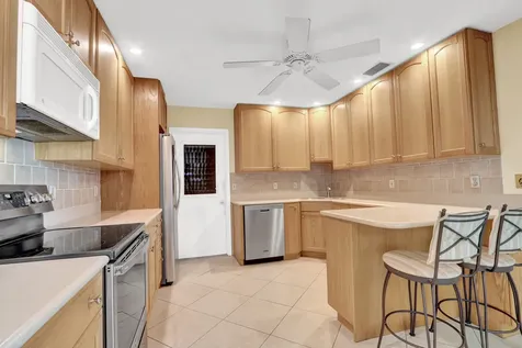 13 Ironwood Way N Palm Beach Gardens FL 33418