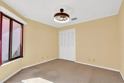 13 Ironwood Way N Palm Beach Gardens FL 33418