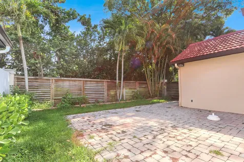 13 Ironwood Way N Palm Beach Gardens FL 33418
