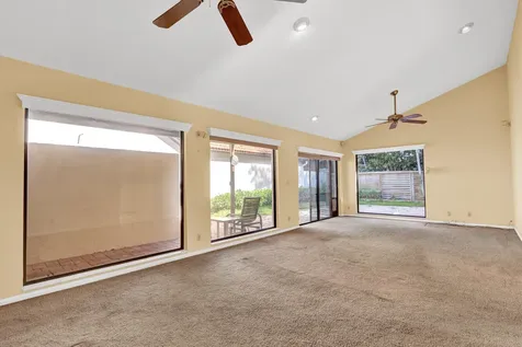 13 Ironwood Way N Palm Beach Gardens FL 33418