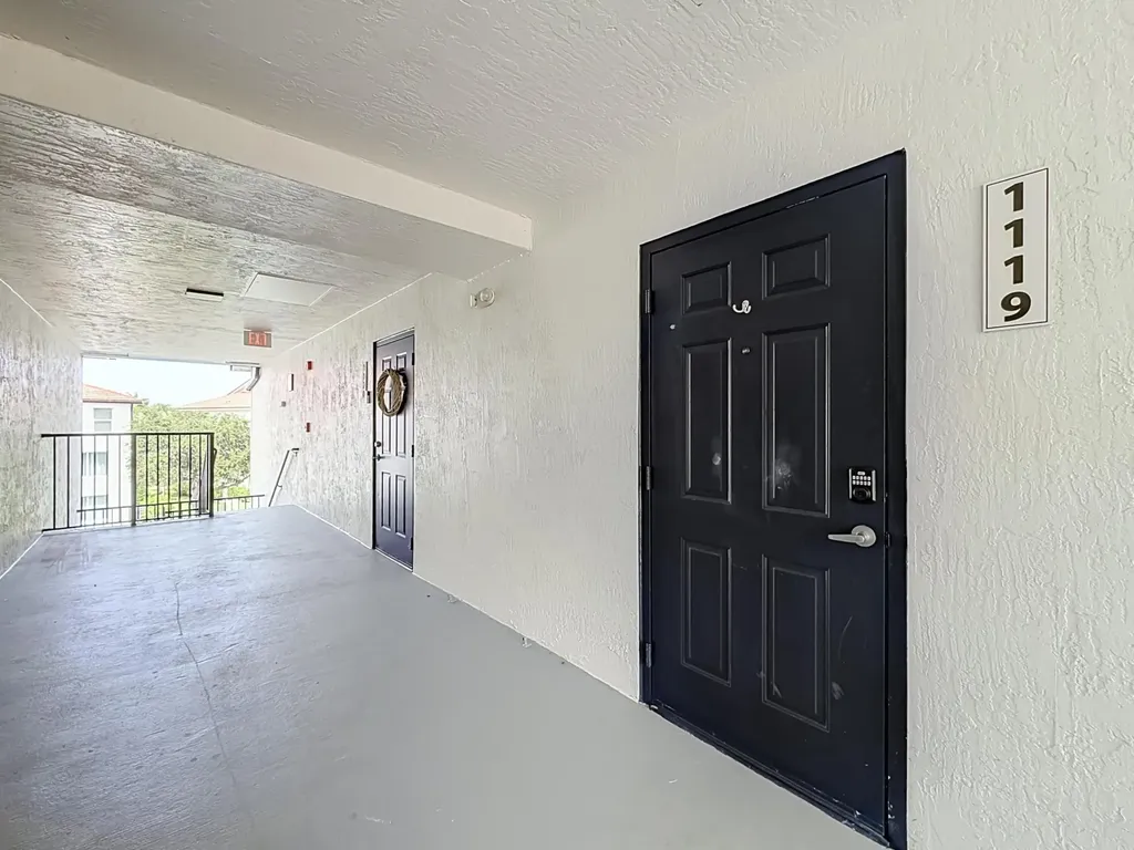 1119 Villa Circle Boynton Beach FL 33435