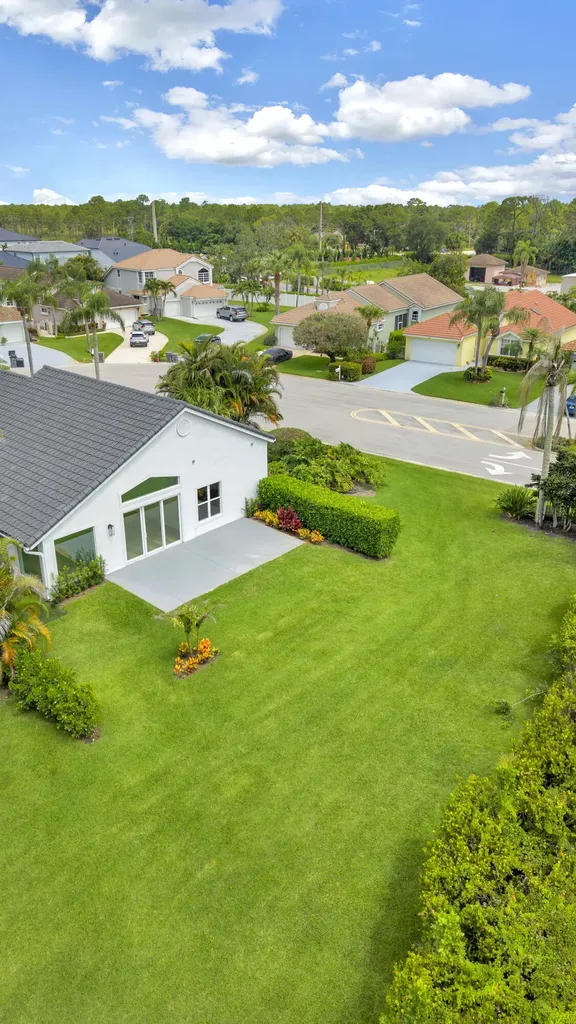 13878 Palm Grove Place Palm Beach Gardens FL 33418