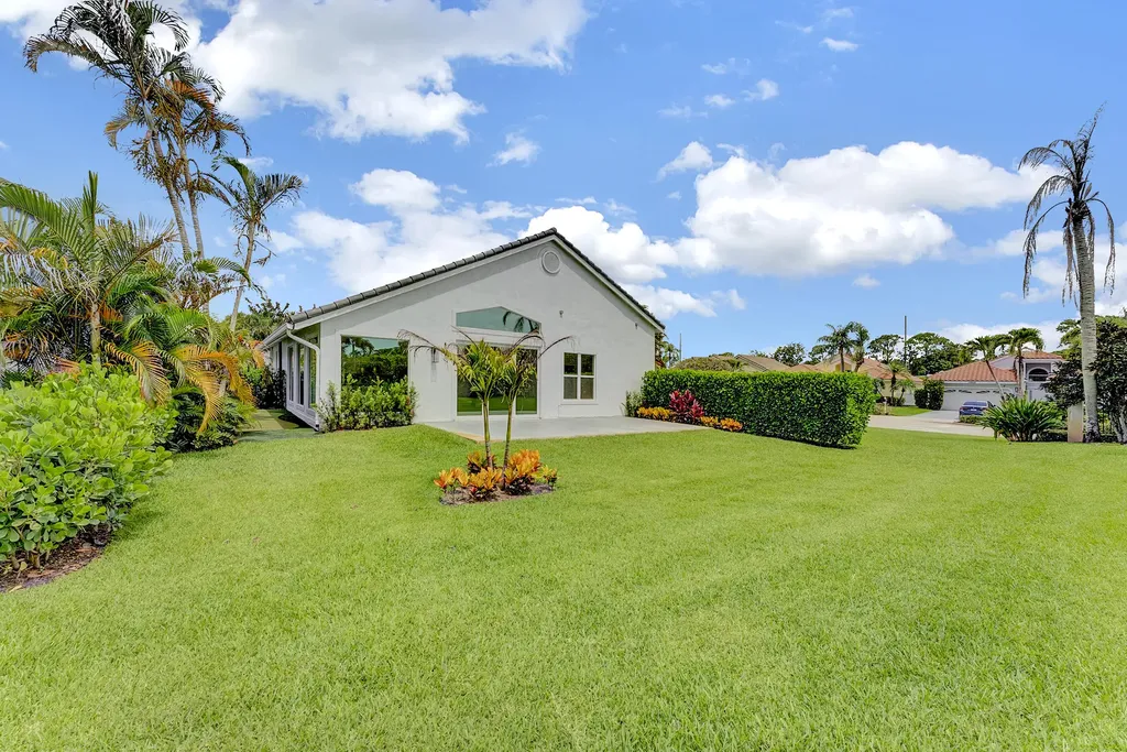 13878 Palm Grove Place Palm Beach Gardens FL 33418