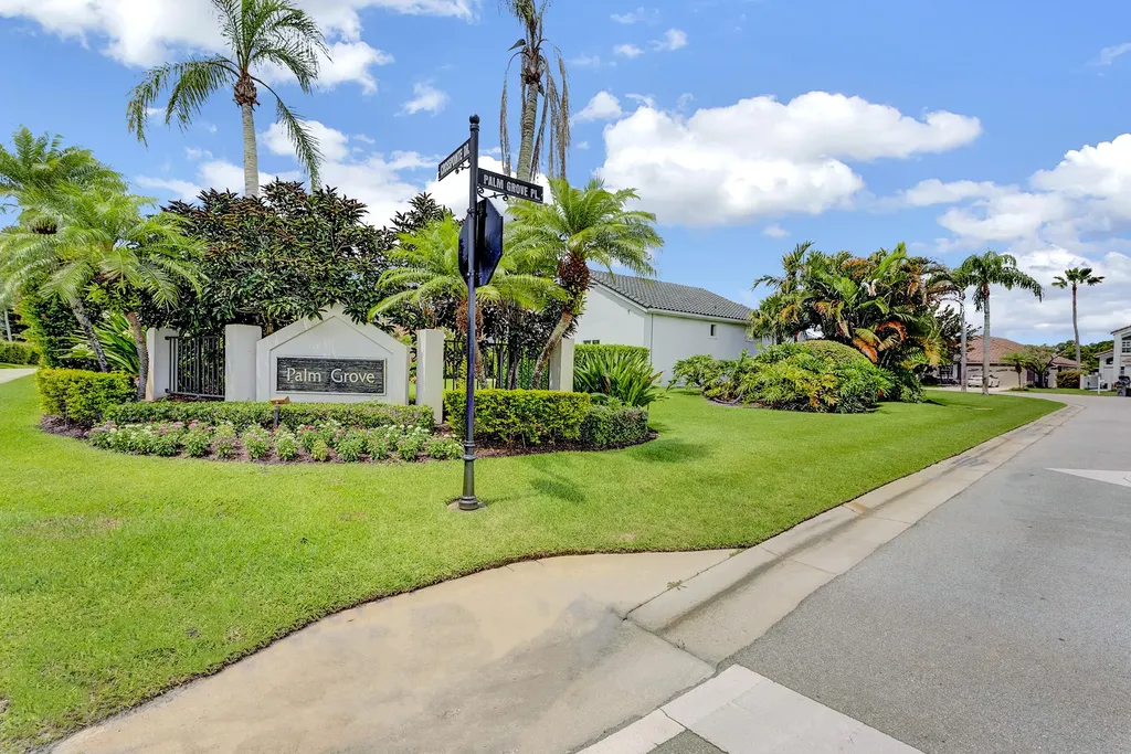 13878 Palm Grove Place Palm Beach Gardens FL 33418