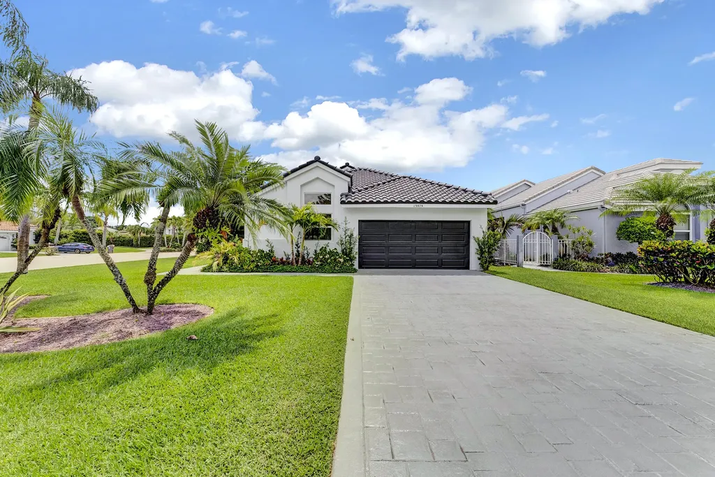 13878 Palm Grove Place Palm Beach Gardens FL 33418