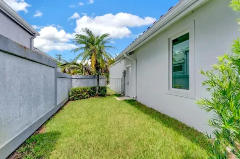 13878 Palm Grove Place Palm Beach Gardens FL 33418