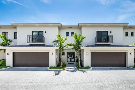 1036 NE 33rd Street Oakland Park FL 33334