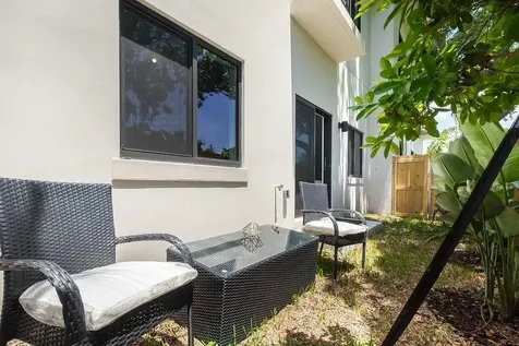 1036 NE 33rd Street Oakland Park FL 33334