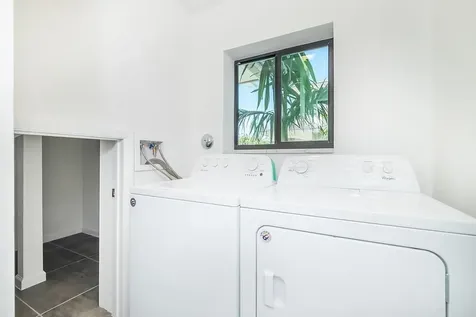 1036 NE 33rd Street Oakland Park FL 33334