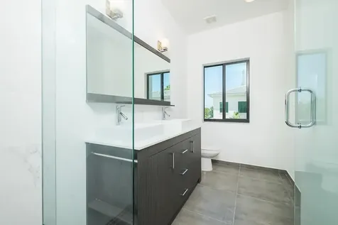 1036 NE 33rd Street Oakland Park FL 33334