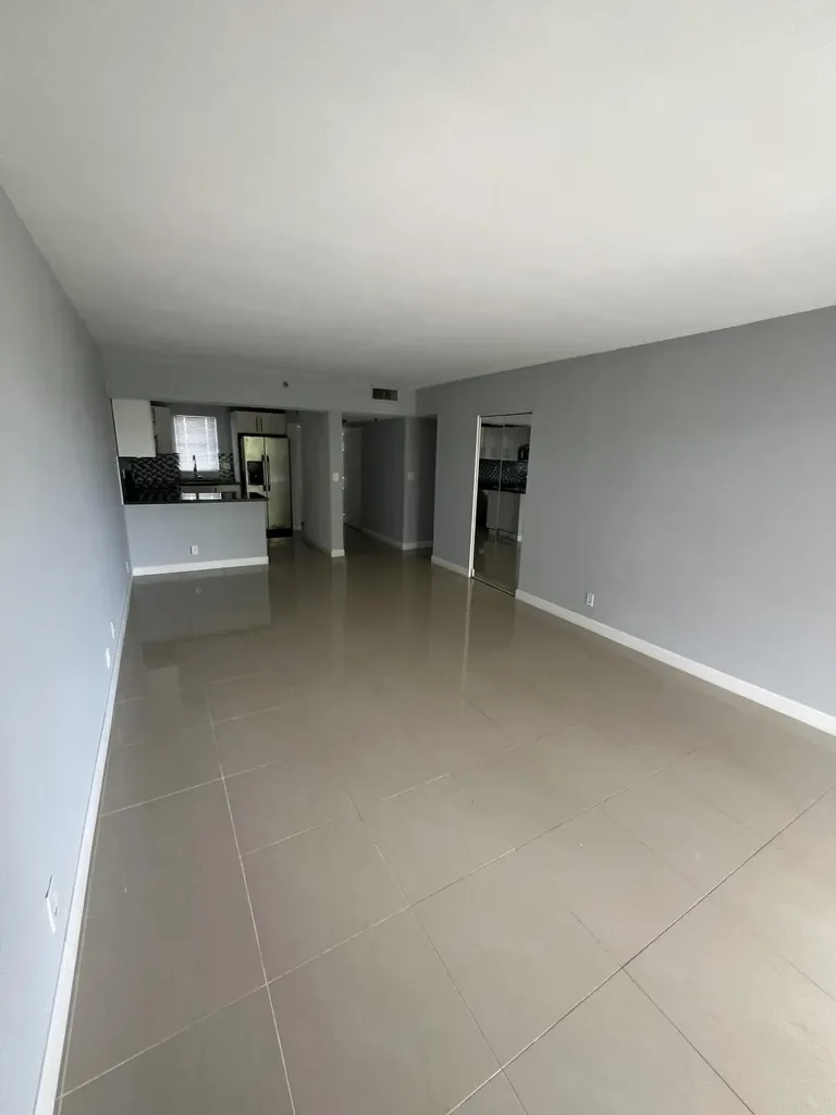 9235 SW 8th Street Boca Raton FL 33428