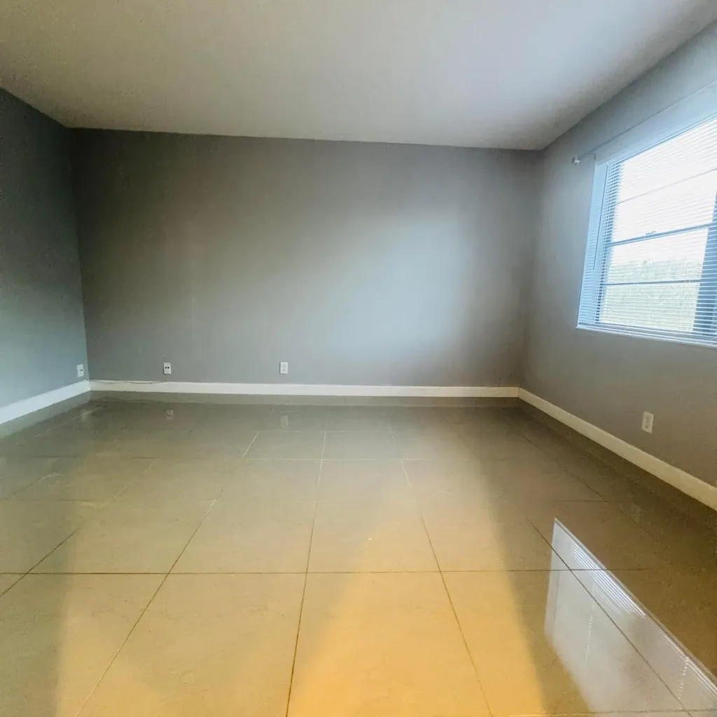 9235 SW 8th Street Boca Raton FL 33428