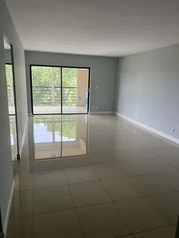 9235 SW 8th Street Boca Raton FL 33428