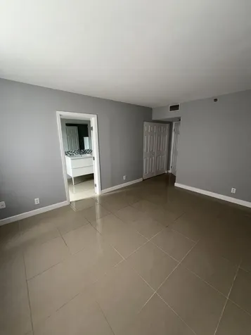 9235 SW 8th Street Boca Raton FL 33428