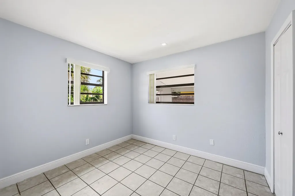 4401 NW 33rd Street Lauderdale Lakes FL 33319