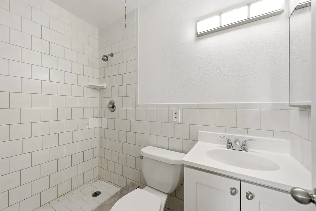 4401 NW 33rd Street Lauderdale Lakes FL 33319
