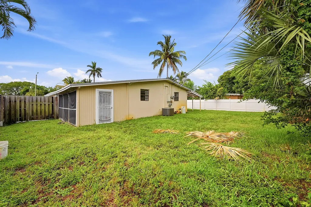 4401 NW 33rd Street Lauderdale Lakes FL 33319
