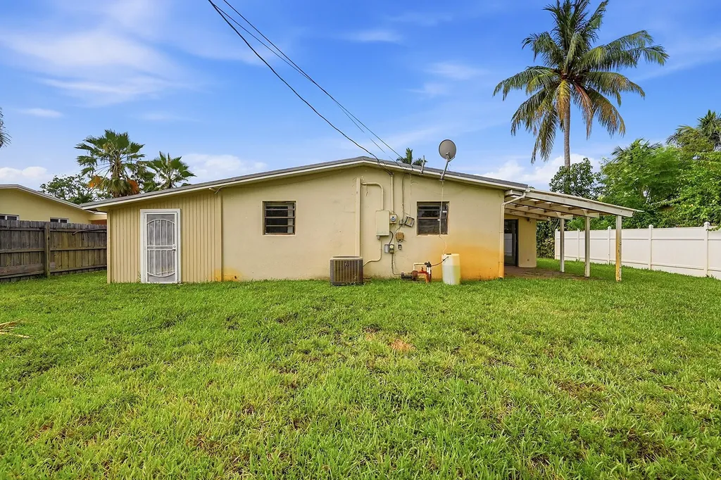 4401 NW 33rd Street Lauderdale Lakes FL 33319
