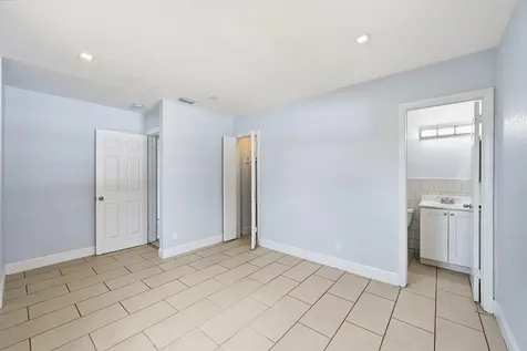 4401 NW 33rd Street Lauderdale Lakes FL 33319