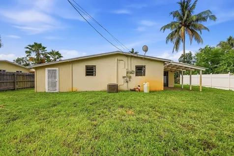 4401 NW 33rd Street Lauderdale Lakes FL 33319
