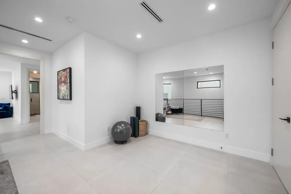 1123 NE 12th Avenue Fort Lauderdale FL 33304