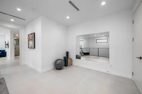 1123 NE 12th Avenue Fort Lauderdale FL 33304