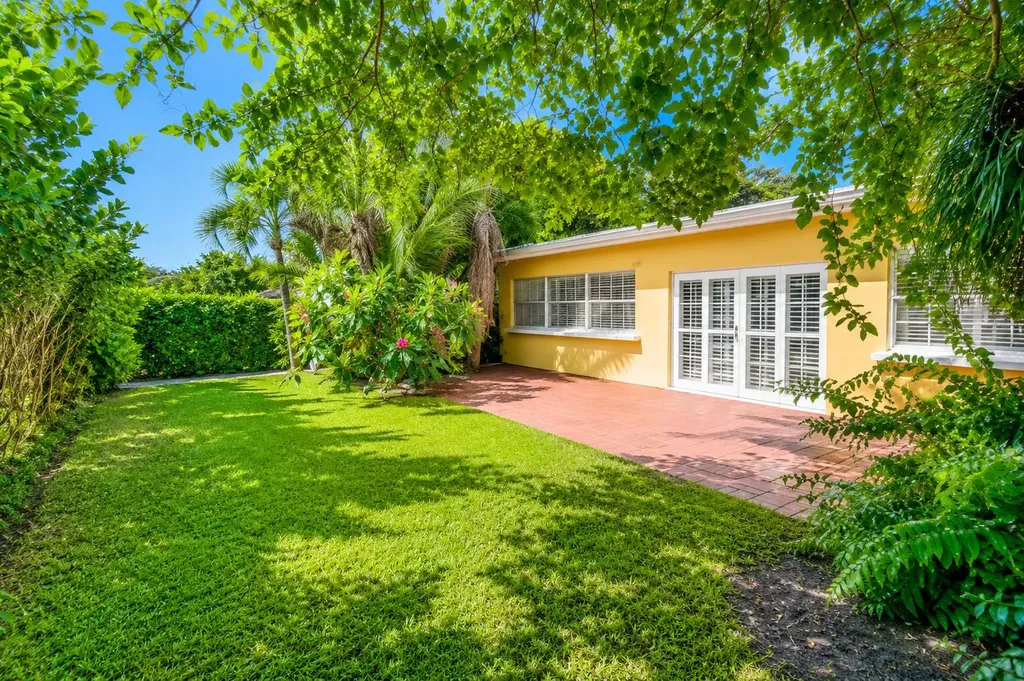 842 Fathom Road W North Palm Beach FL 33408