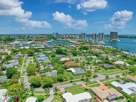 842 Fathom Road W North Palm Beach FL 33408