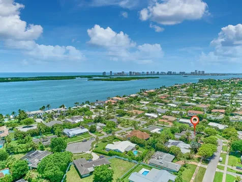 842 Fathom Road W North Palm Beach FL 33408