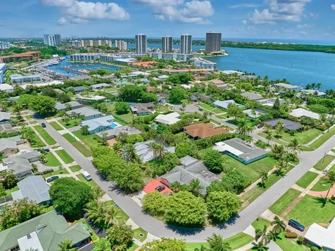 842 Fathom Road W North Palm Beach FL 33408