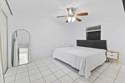 276 NE Summer Road Port St Lucie FL 34983