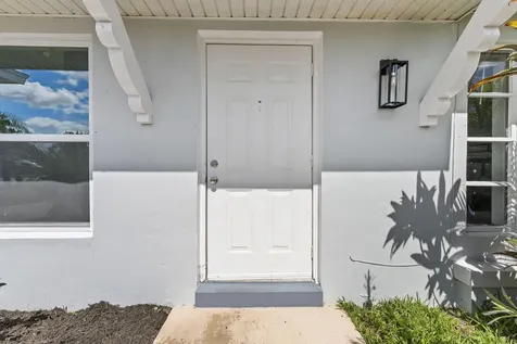 276 NE Summer Road Port St Lucie FL 34983