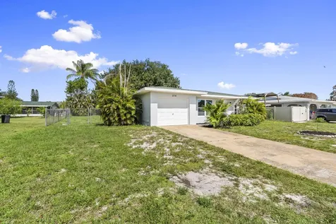 276 NE Summer Road Port St Lucie FL 34983