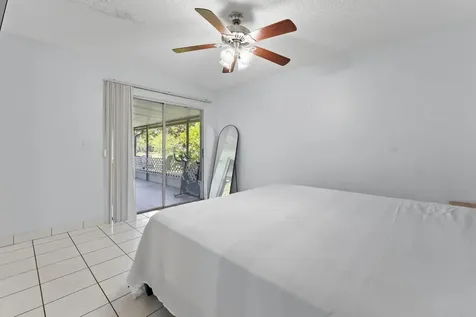 276 NE Summer Road Port St Lucie FL 34983